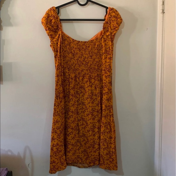 Dress - Picture 2 of 5